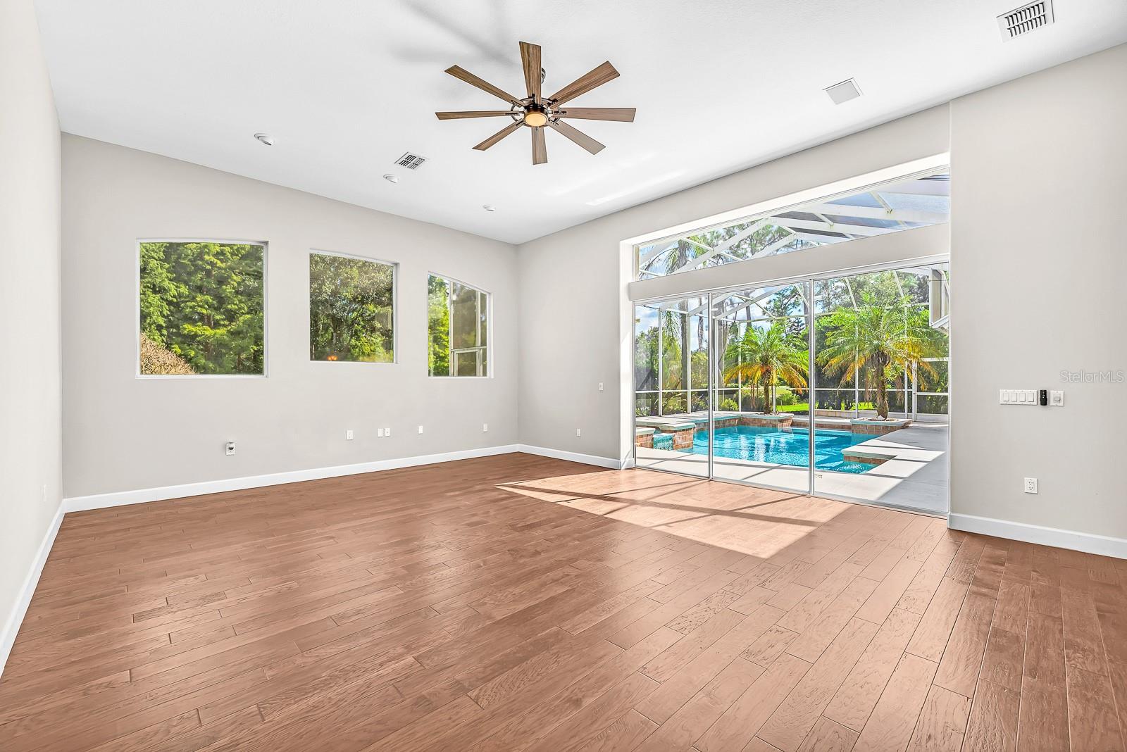 RIVER HILLS COUNTRY CLUB PARCE - Residential