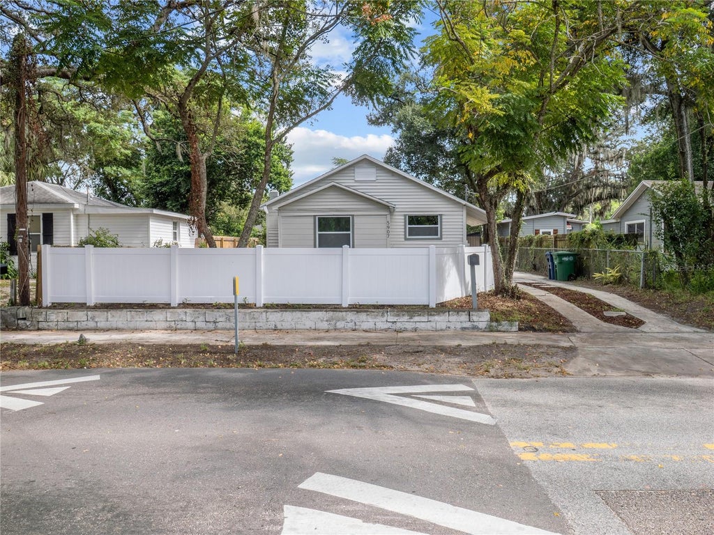 Photo of 5907 N 15th Street, Tampa, FL 33610 (MLS # A4711034)