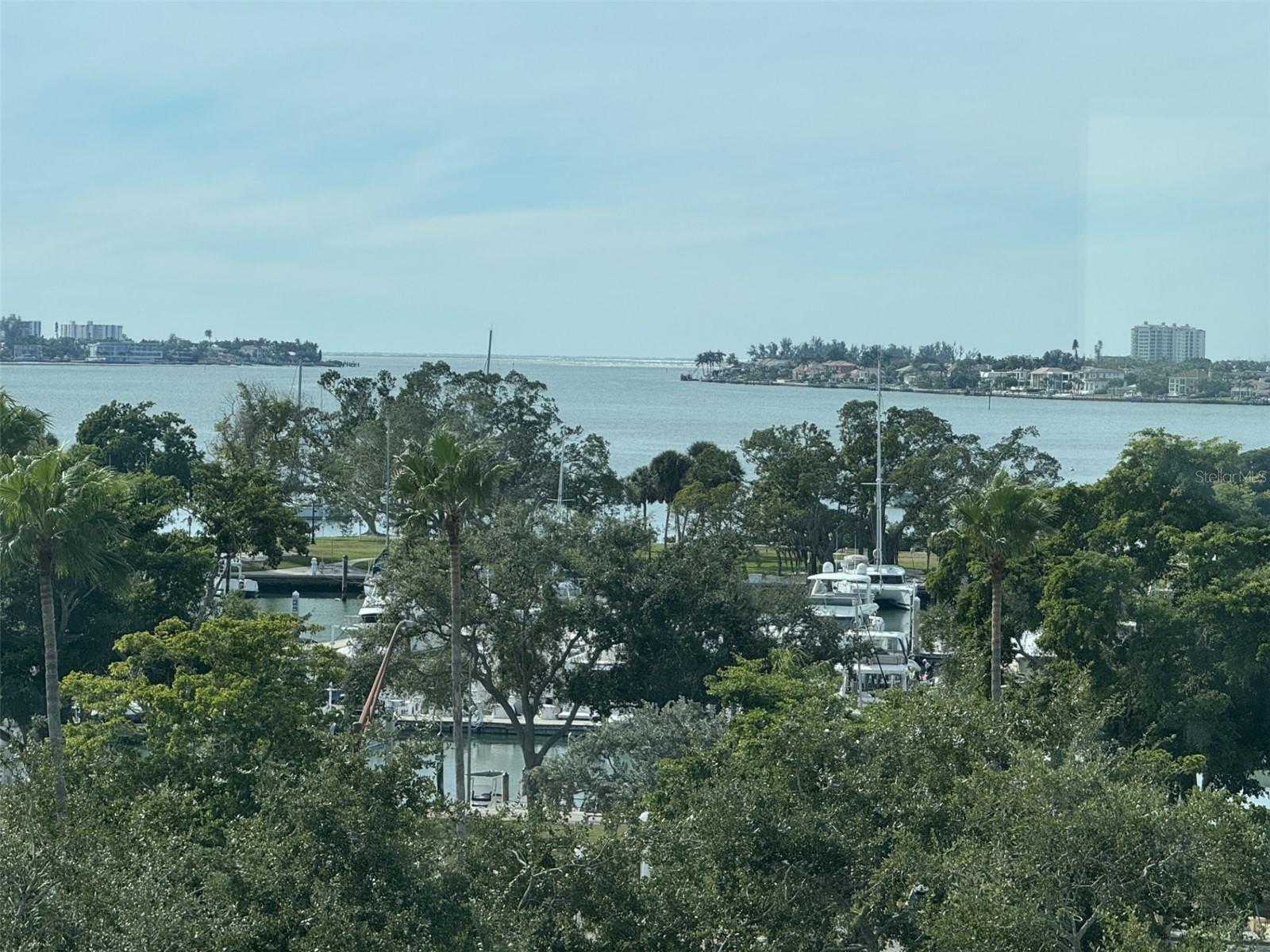 33 S GULFSTREAM AVENUE 702, SARASOTA, FL, 34236 2 33 S GULFSTREAM AVENUE 702