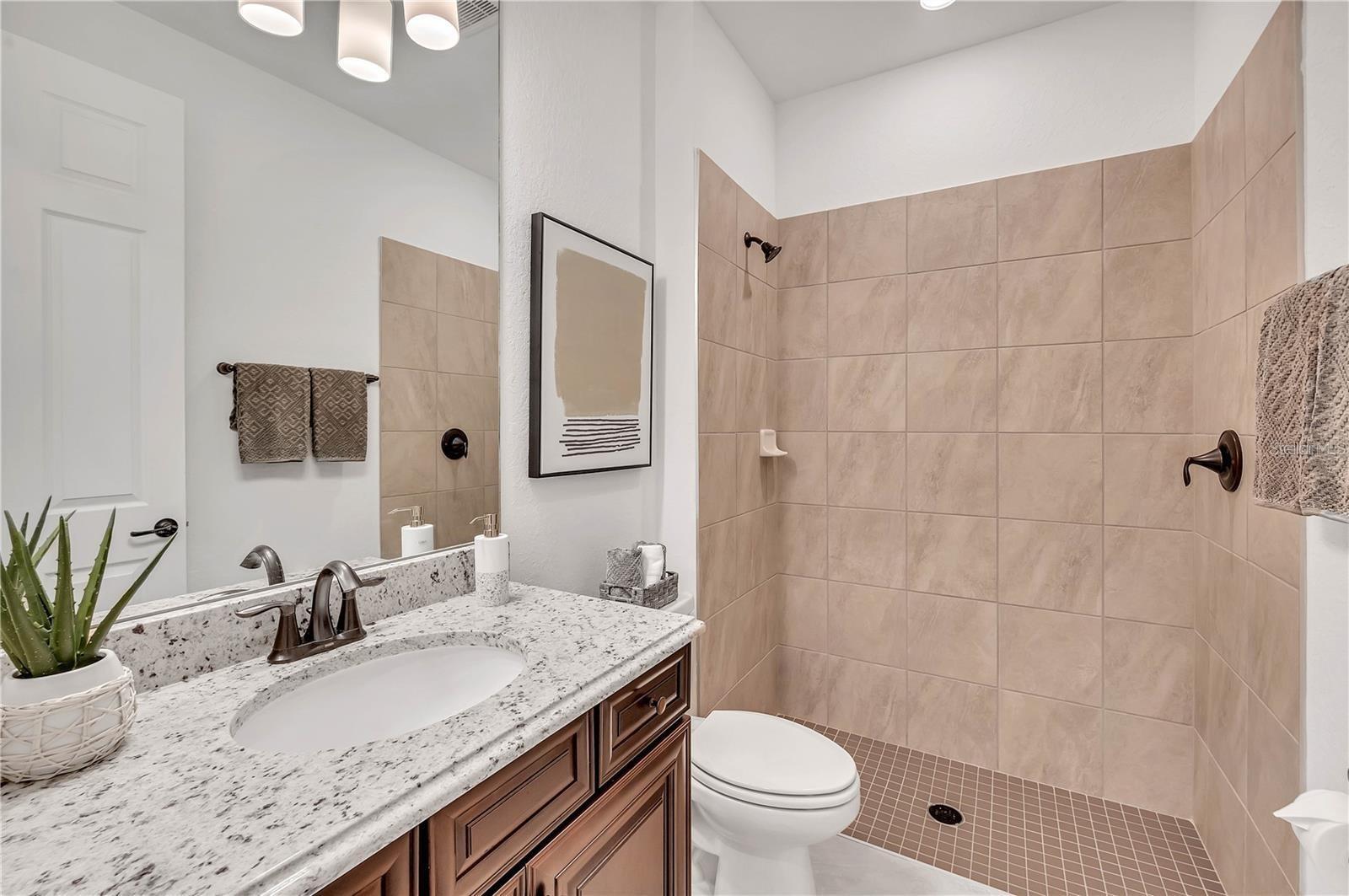LAKEWOOD NATIONAL GOLF CULB PH II - Residential Lease
