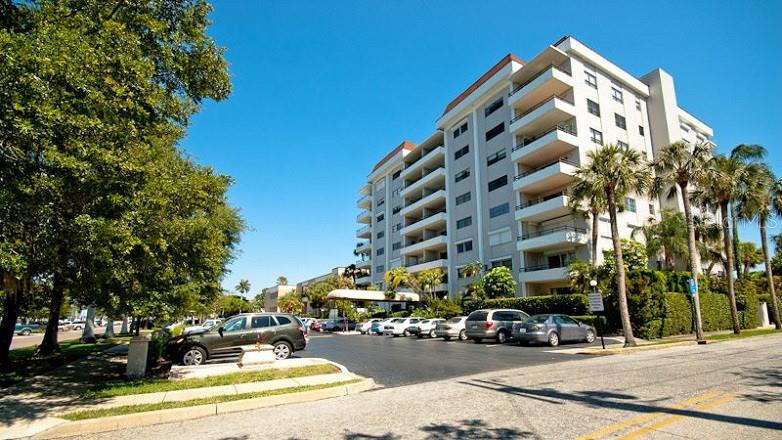 THE RIVERVIEW - Residential