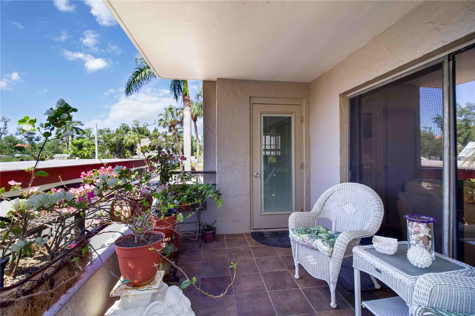 1400 BARCARROTA BOULEVARD 201