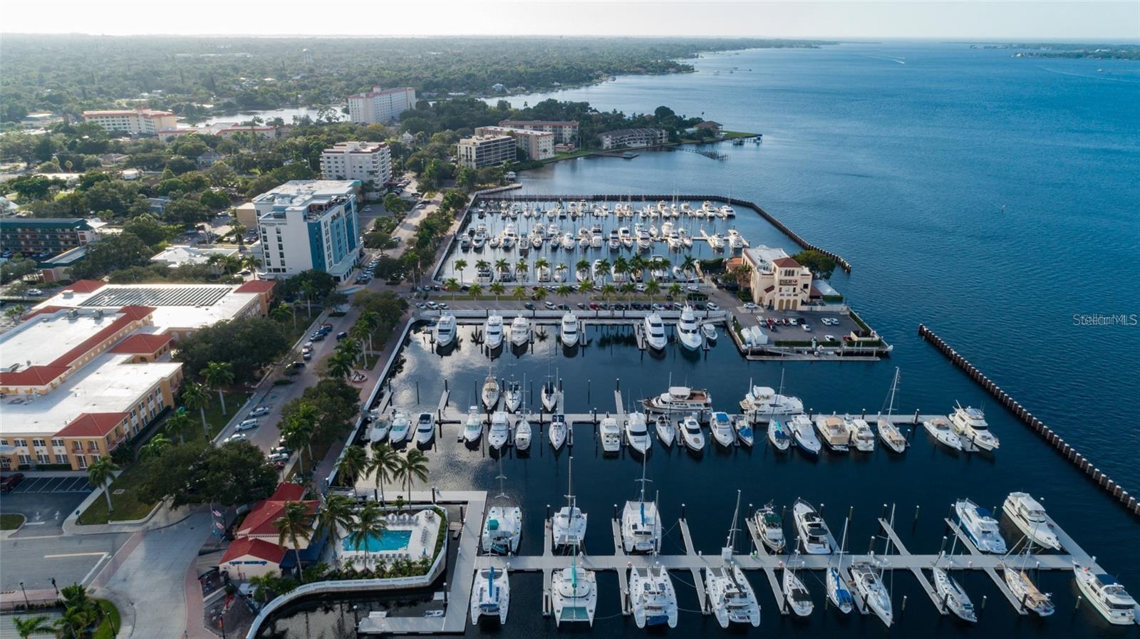 THE RIVERVIEW - Residential