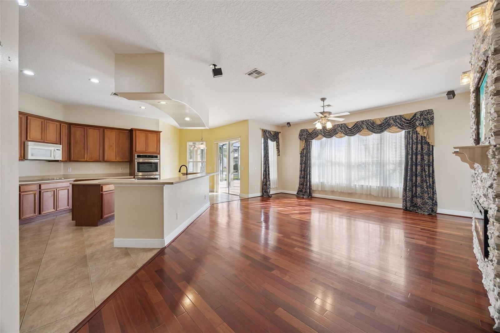 WATERFORD CHASE VILLAGE TR F - Residential