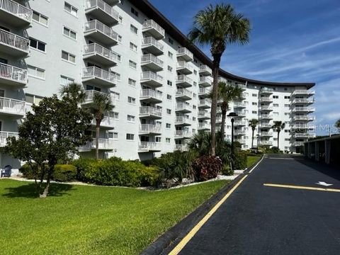 Condominium in DAYTONA BEACH FL 100 SILVER BEACH AVENUE.jpg