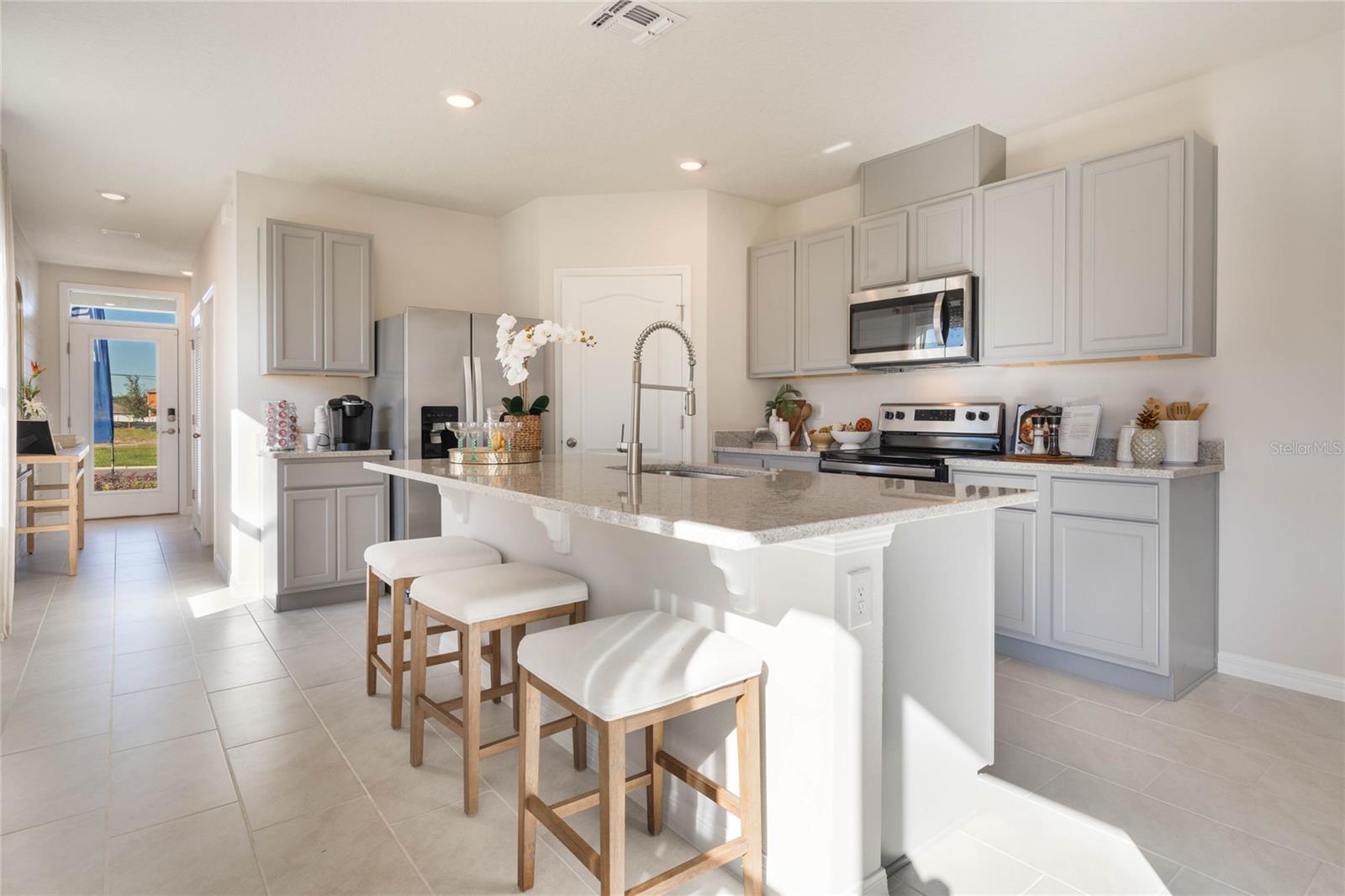 MAGNOLIA POINTE - Residential