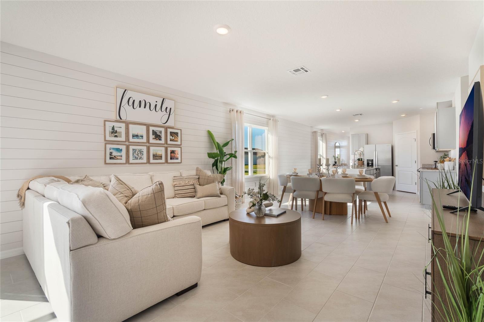 MAGNOLIA POINTE - Residential