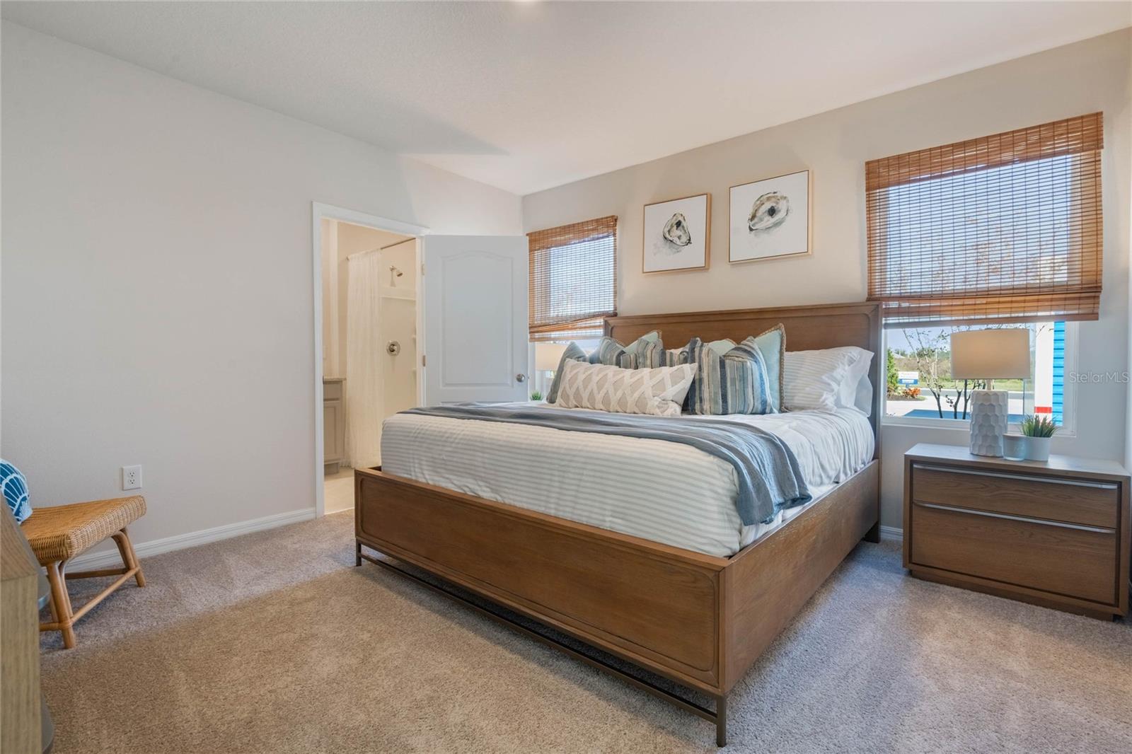 MAGNOLIA POINTE - Residential