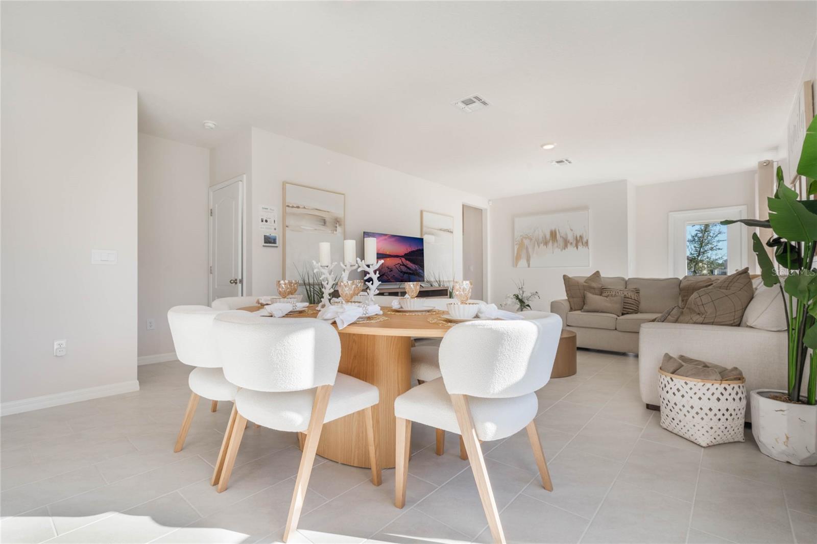 MAGNOLIA POINTE - Residential