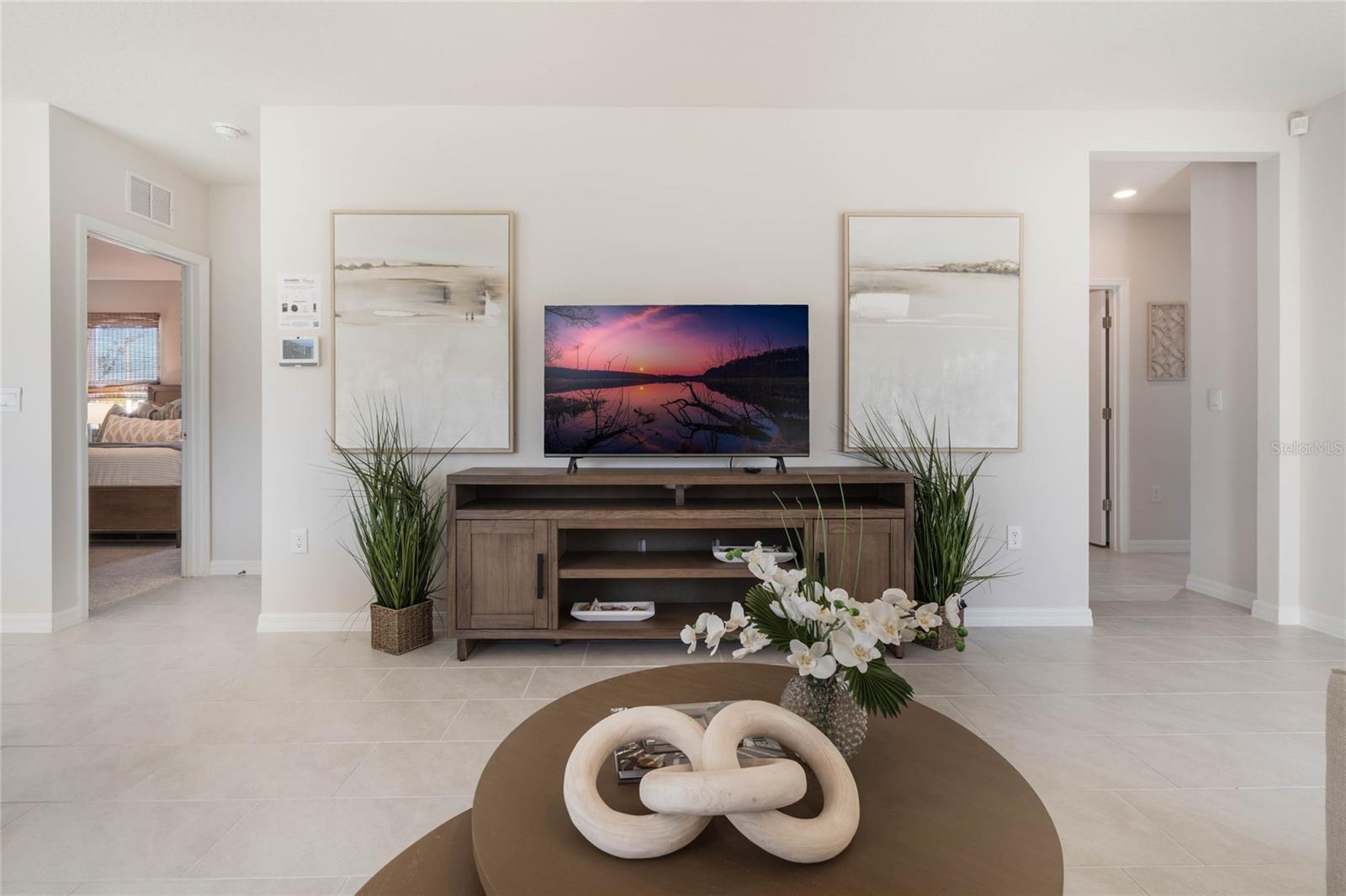 MAGNOLIA POINTE - Residential