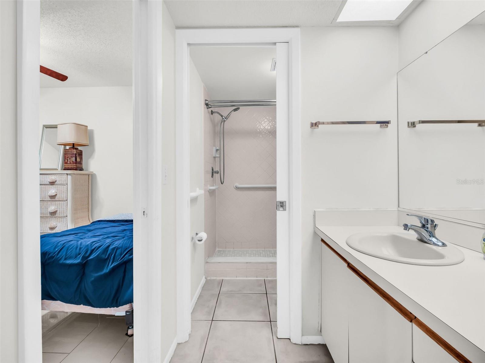 GREEN DOLPHIN PARK VILLAS CONDO - Residential