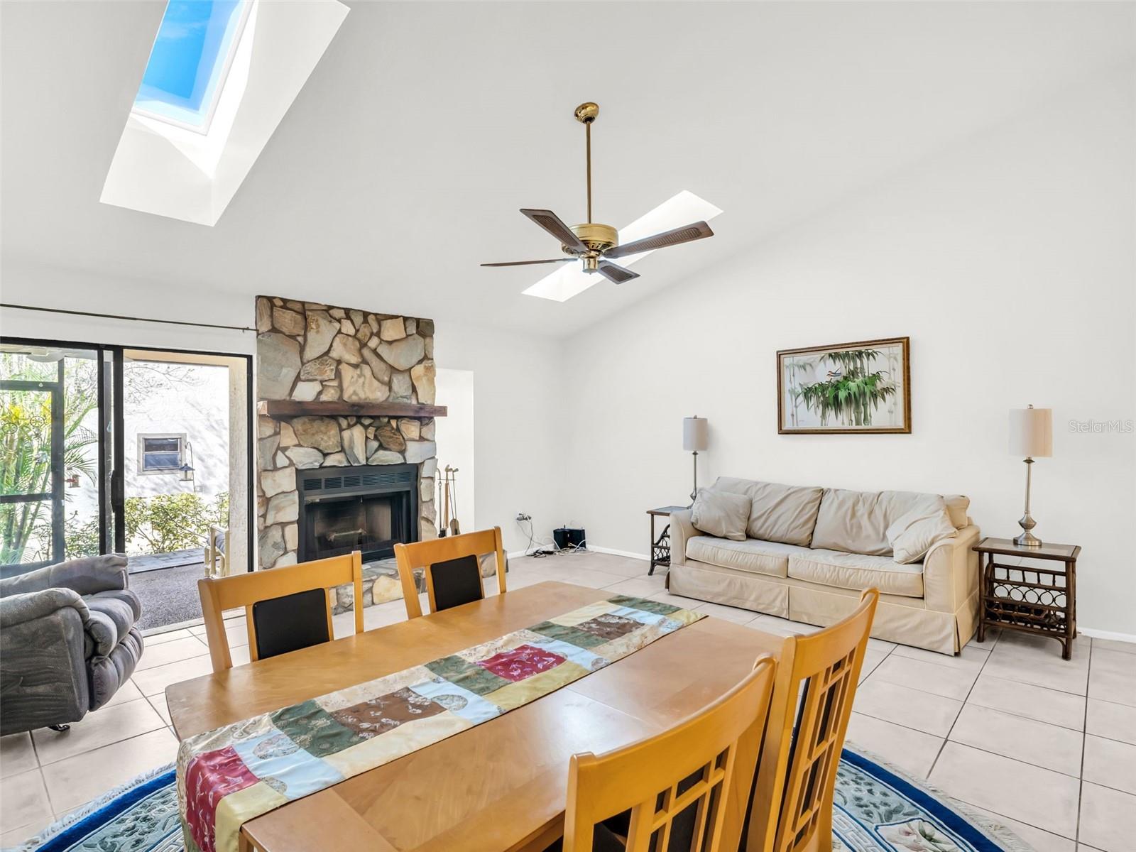 GREEN DOLPHIN PARK VILLAS CONDO - Residential