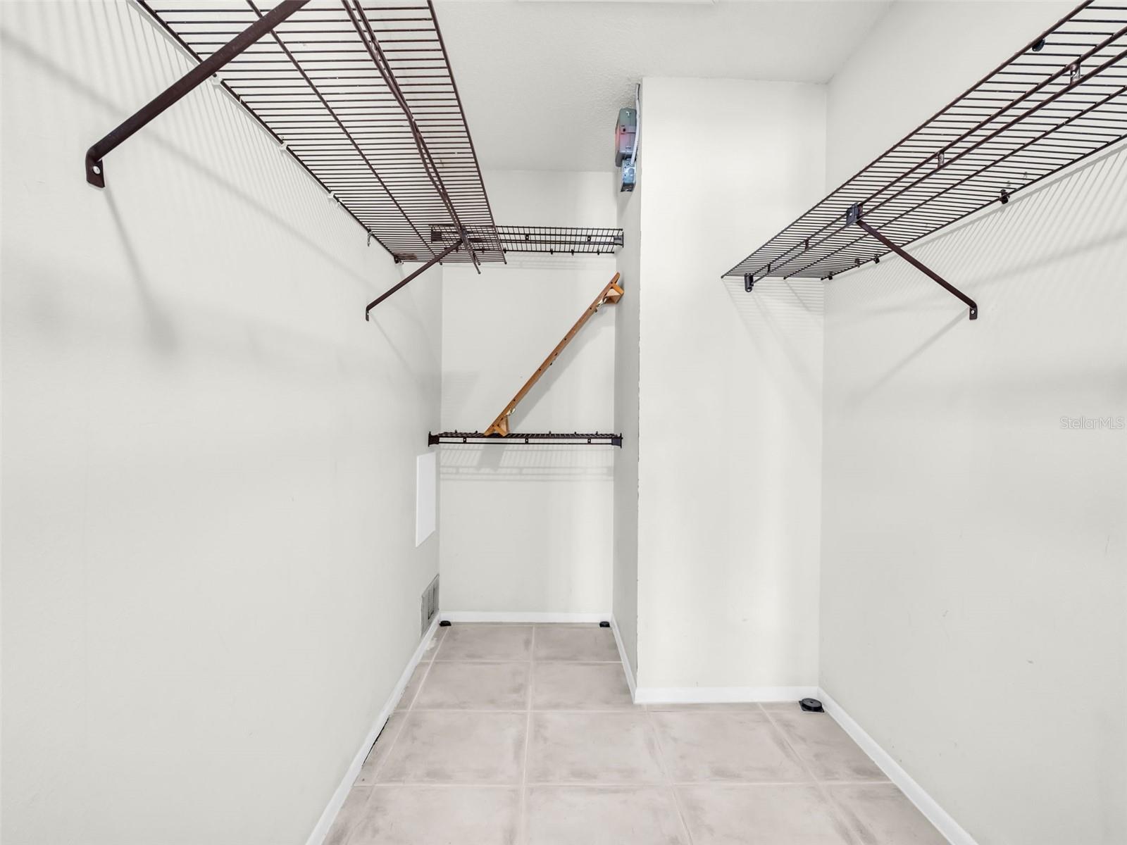 GREEN DOLPHIN PARK VILLAS CONDO - Residential