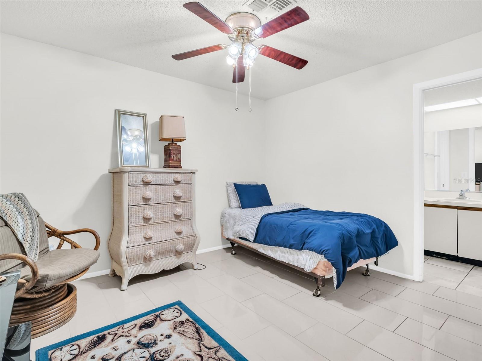 GREEN DOLPHIN PARK VILLAS CONDO - Residential