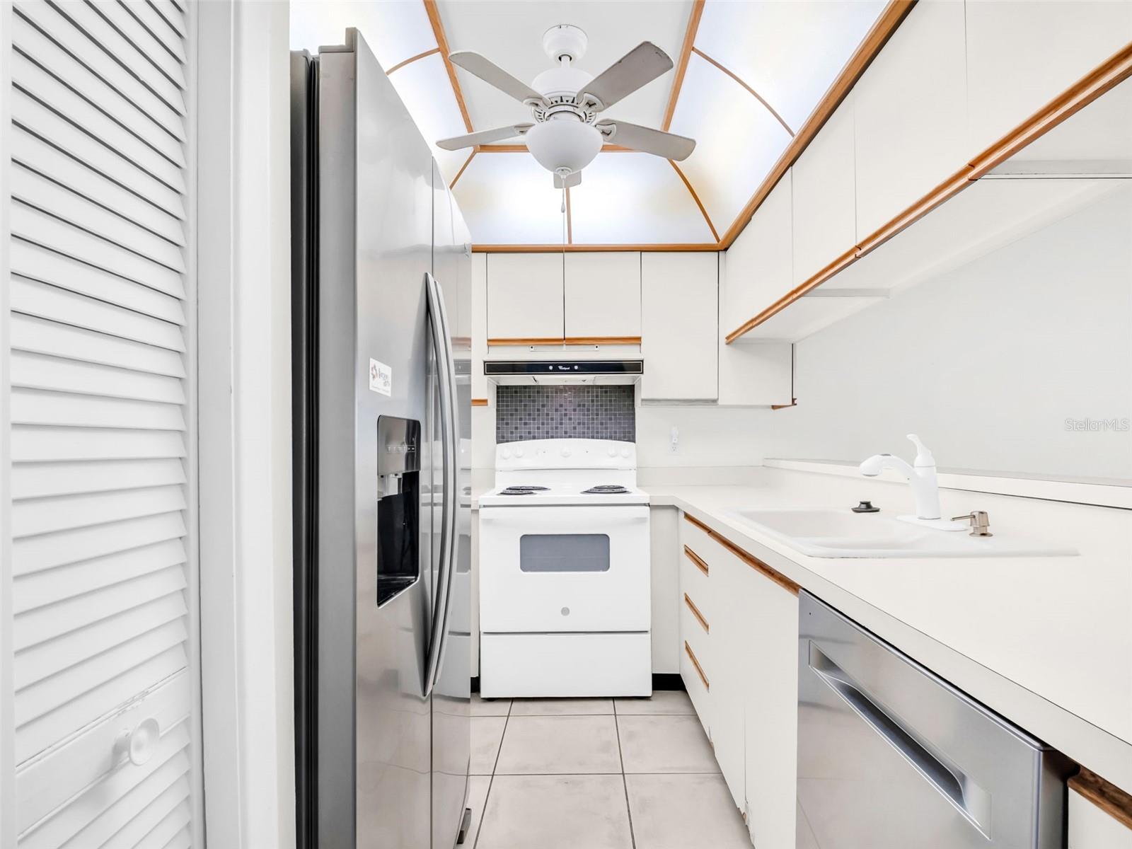 GREEN DOLPHIN PARK VILLAS CONDO - Residential