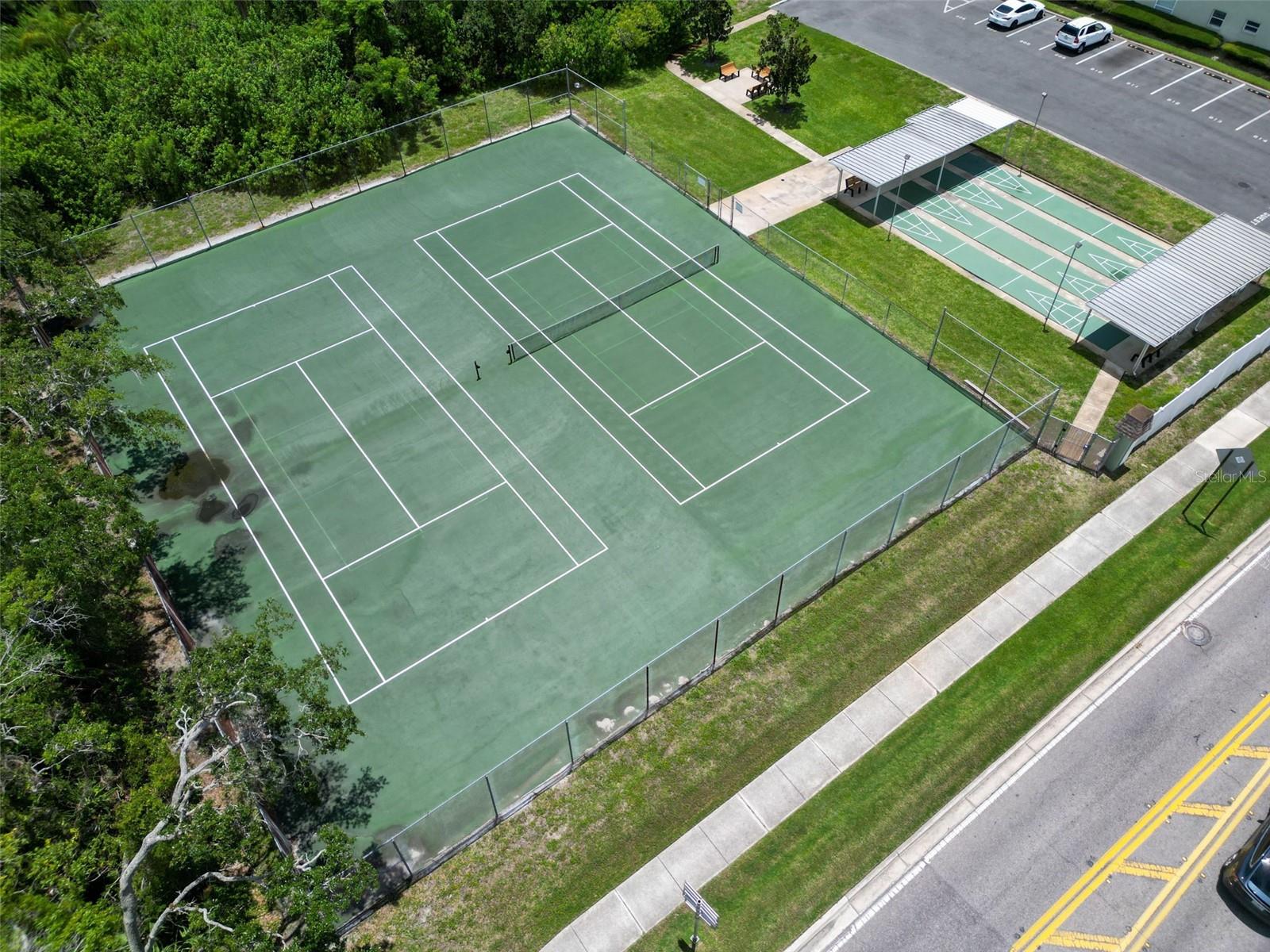 GREEN DOLPHIN PARK VILLAS CONDO - Residential