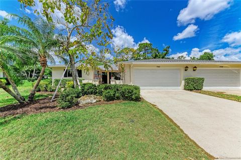 Photo of 7160 Fairway Bend Cir, Sarasota, FL 34243 (MLS # A4688464)