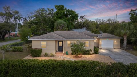 1607 ARDMORE ROAD FORT MYERS FL 33901