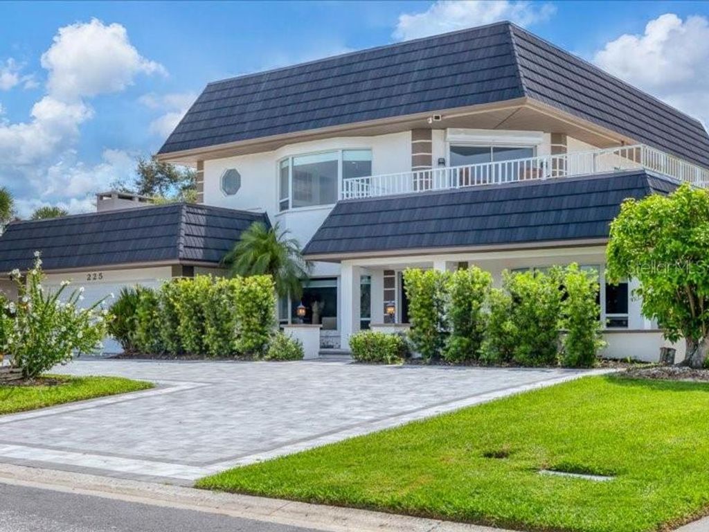 Photo of 225 Harbor House Drive, Osprey, FL 34229 (MLS # TB8430963)