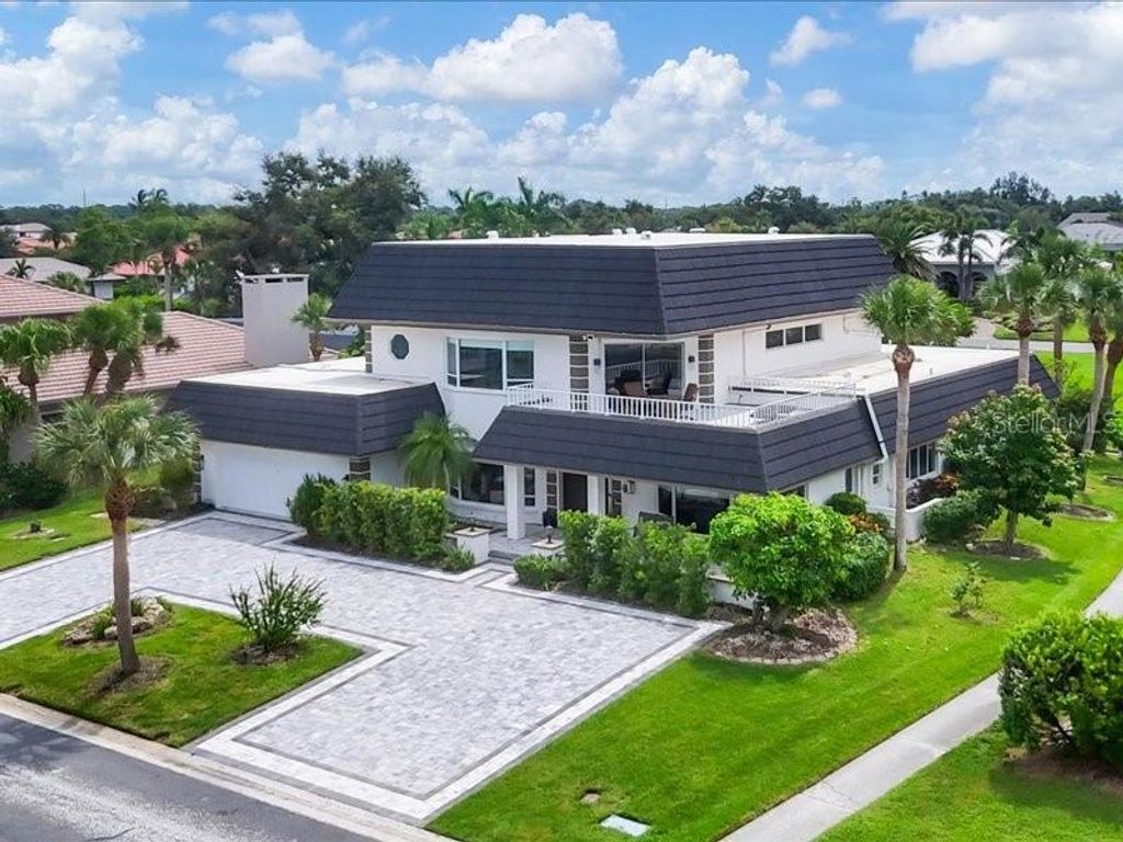 Photo of 225 Harbor House Drive, Osprey, FL 34229 (MLS # TB8430963)