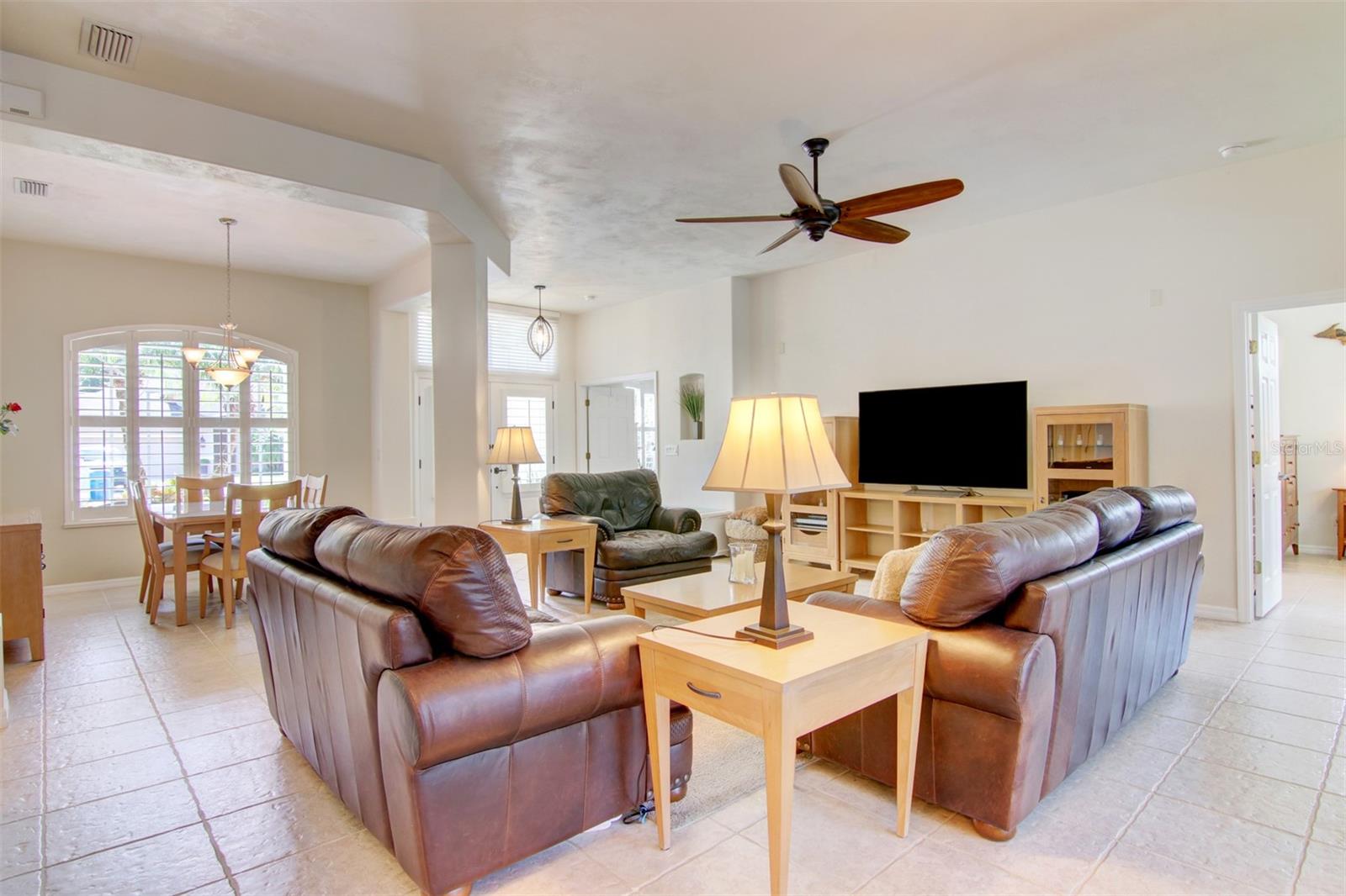 3288 SPRUCE CREEK GLEN