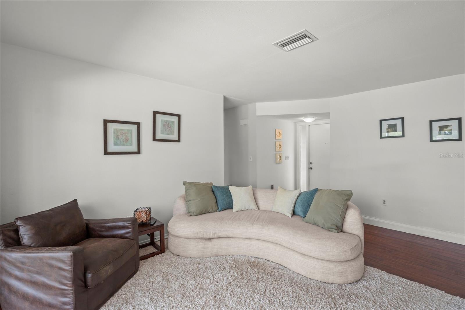 3829 GATEWOOD DRIVE
