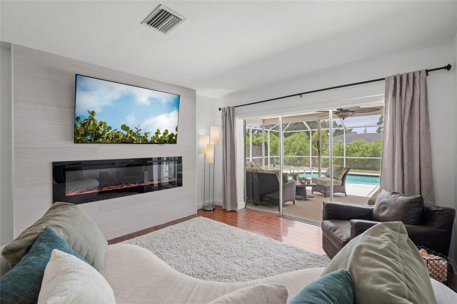 3829 GATEWOOD DRIVE