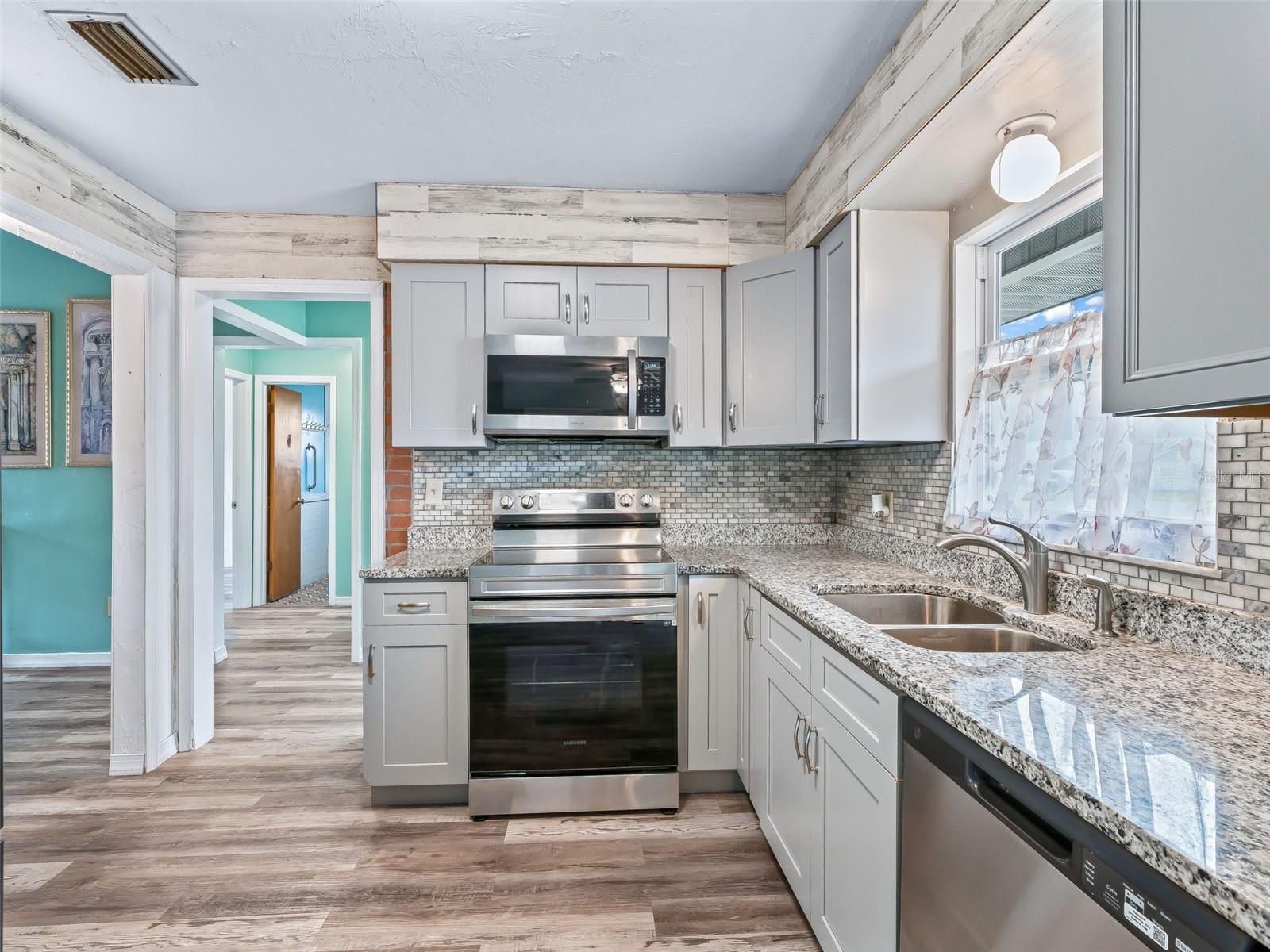 WINDGATE ESTATE - Residential