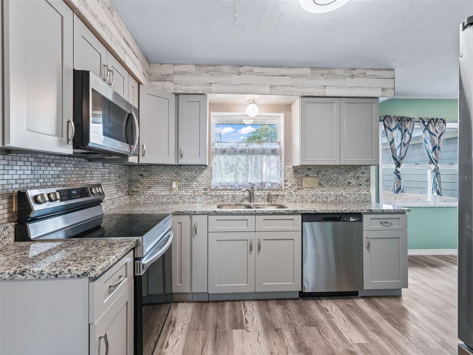 WINDGATE ESTATE - Residential