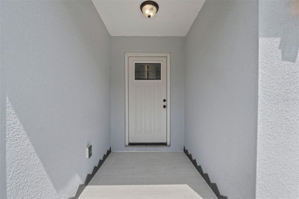 Photo of 319 Avenue A, Winter Haven, FL 33881 (MLS # P4936223)