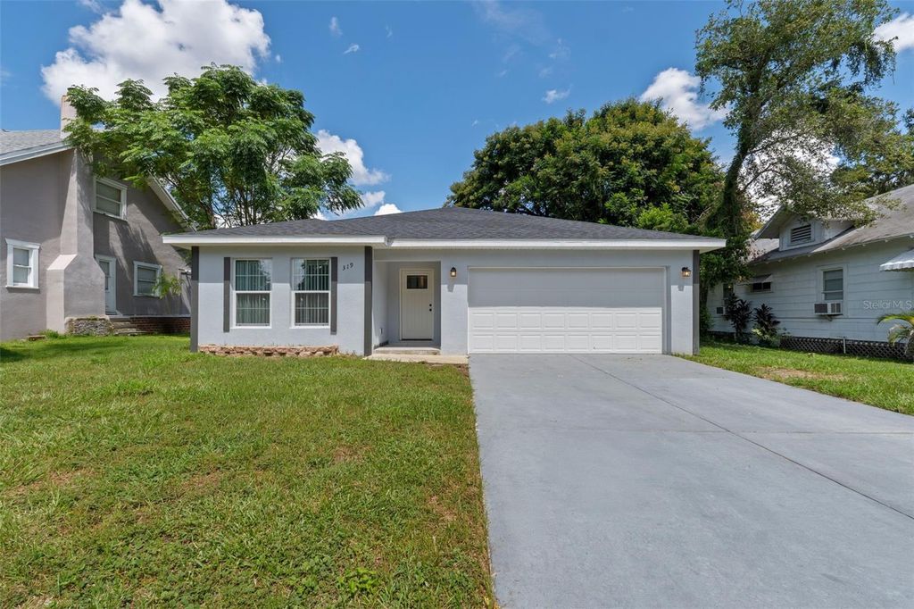 Photo of 319 Avenue A, Winter Haven, FL 33881 (MLS # P4936223)