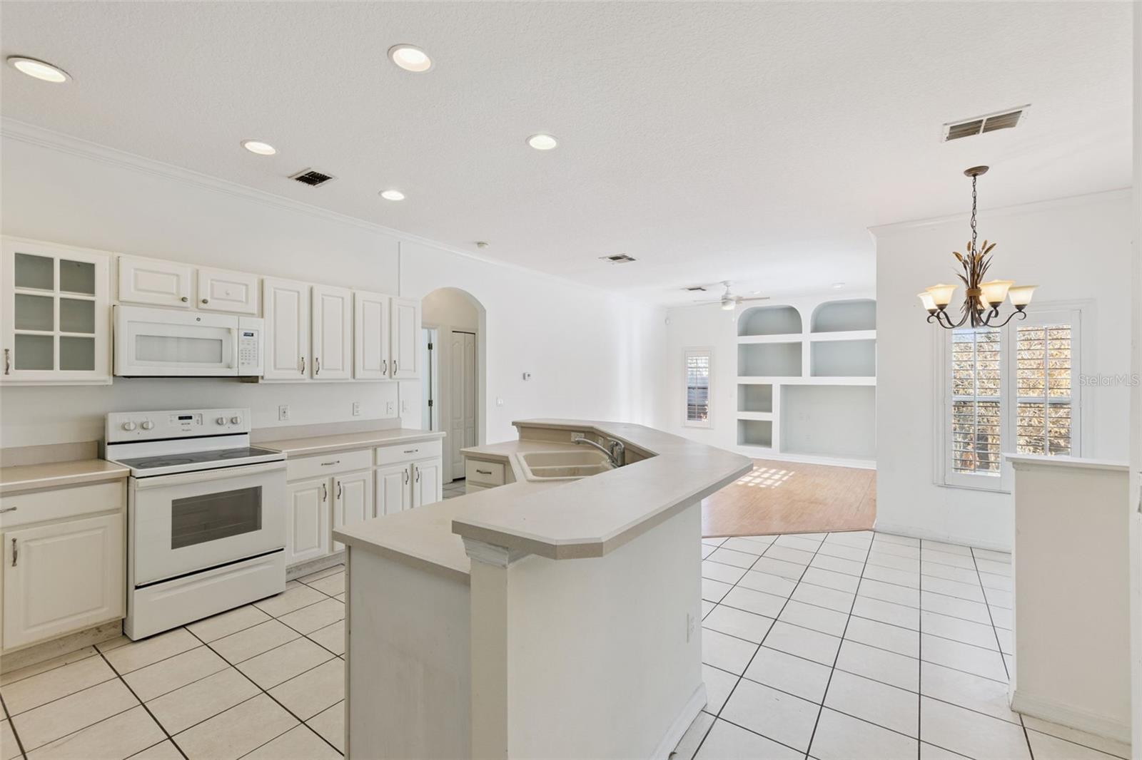 CAMELOT AT MARINERS VILLAGE - Residential