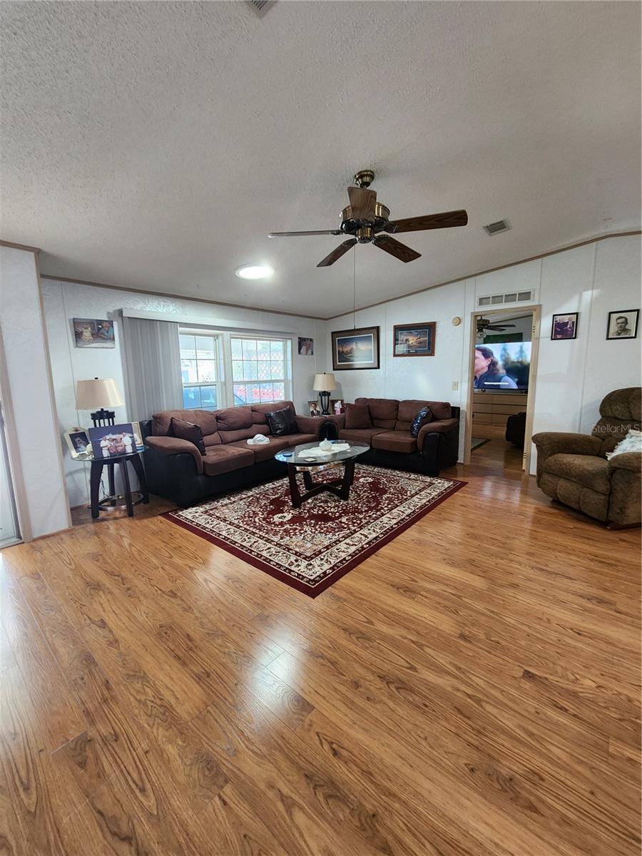 312 DOUGLAS PARK AVENUE