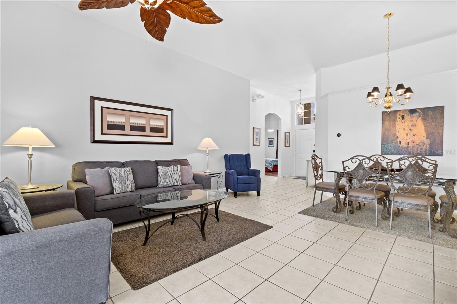 8063 KING PALM CIRCLE