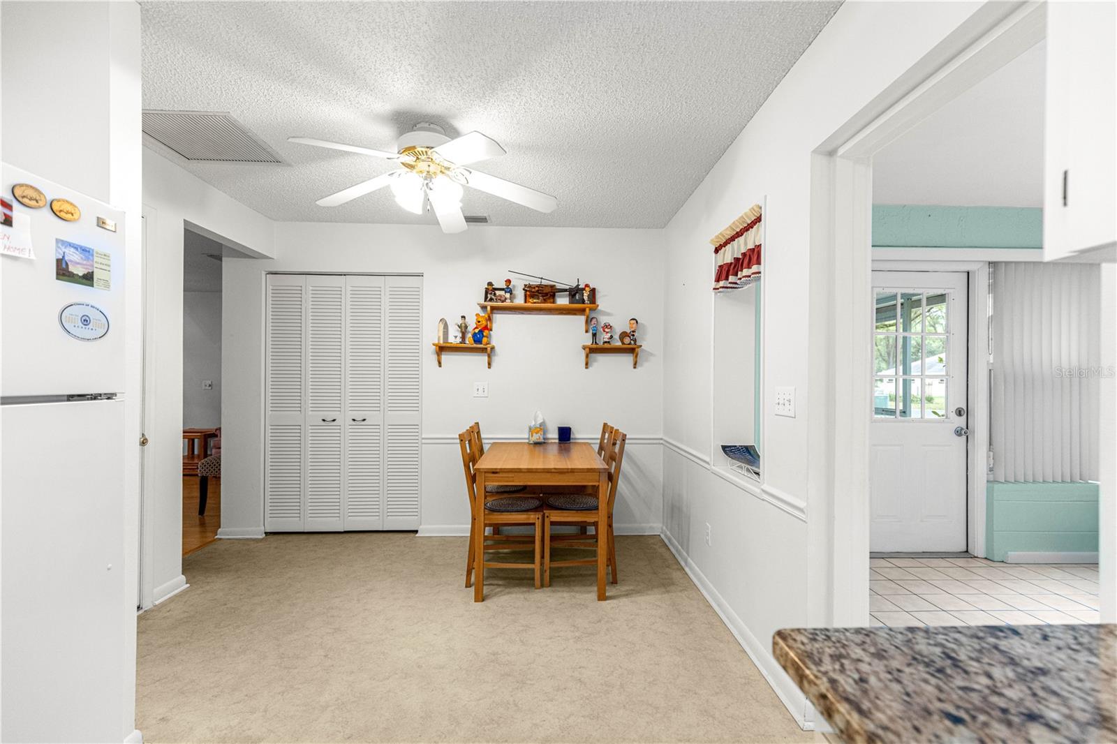 ON TOP OF THE WORLD - Residential