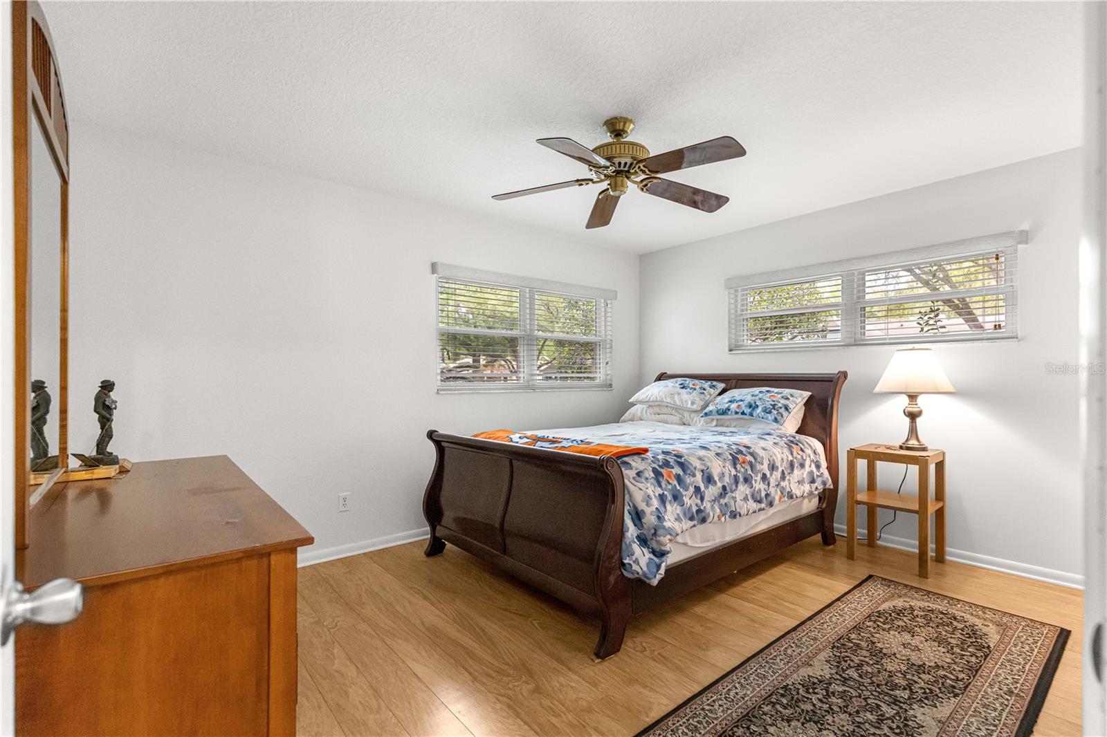 ON TOP OF THE WORLD - Residential