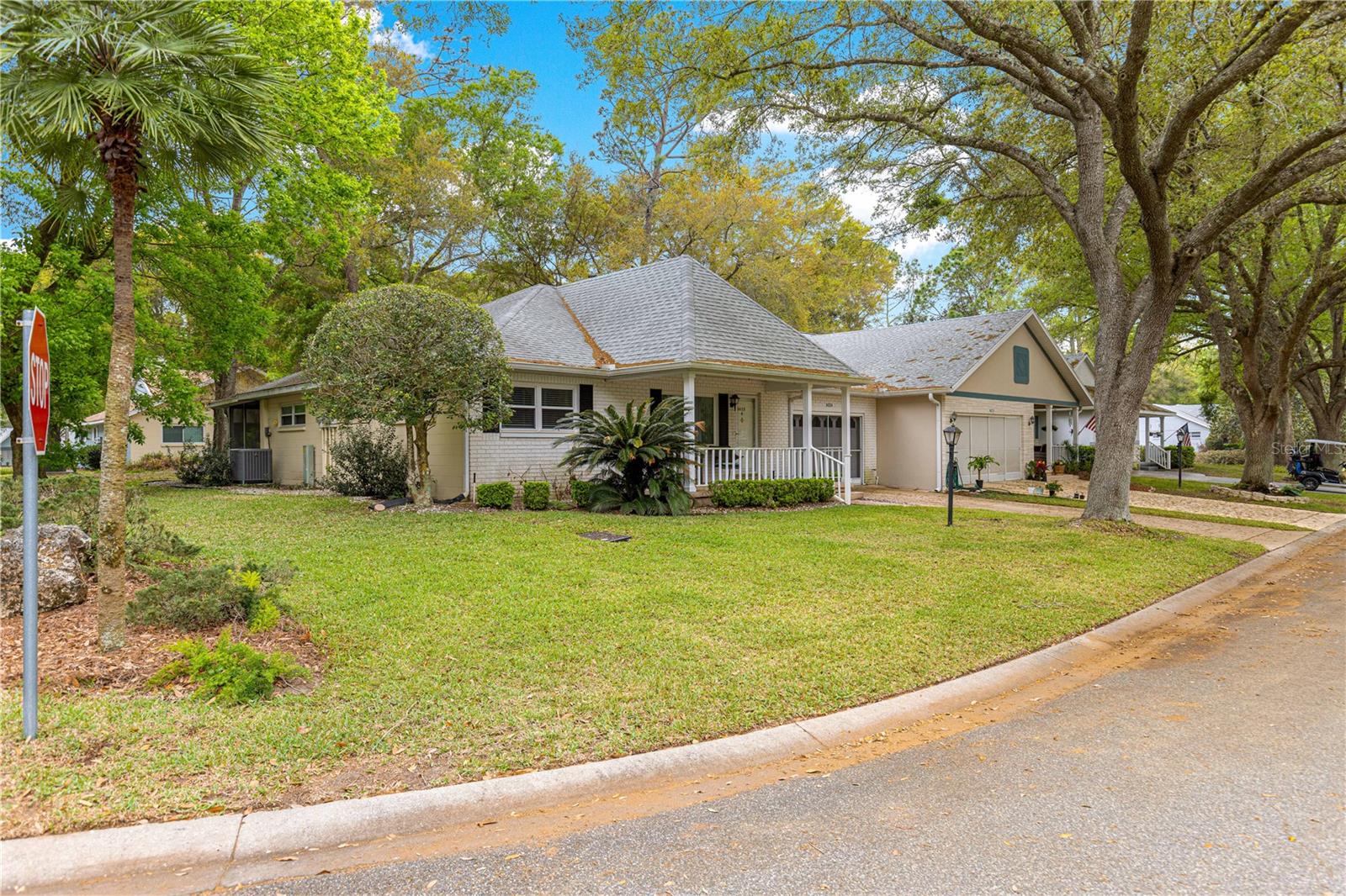 ON TOP OF THE WORLD - Residential