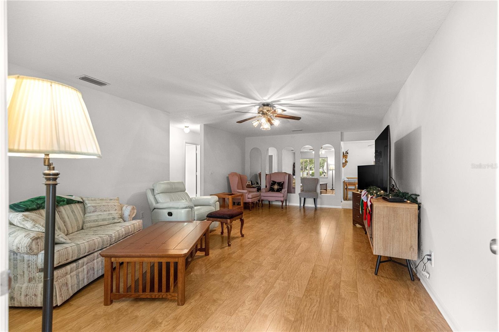 ON TOP OF THE WORLD - Residential