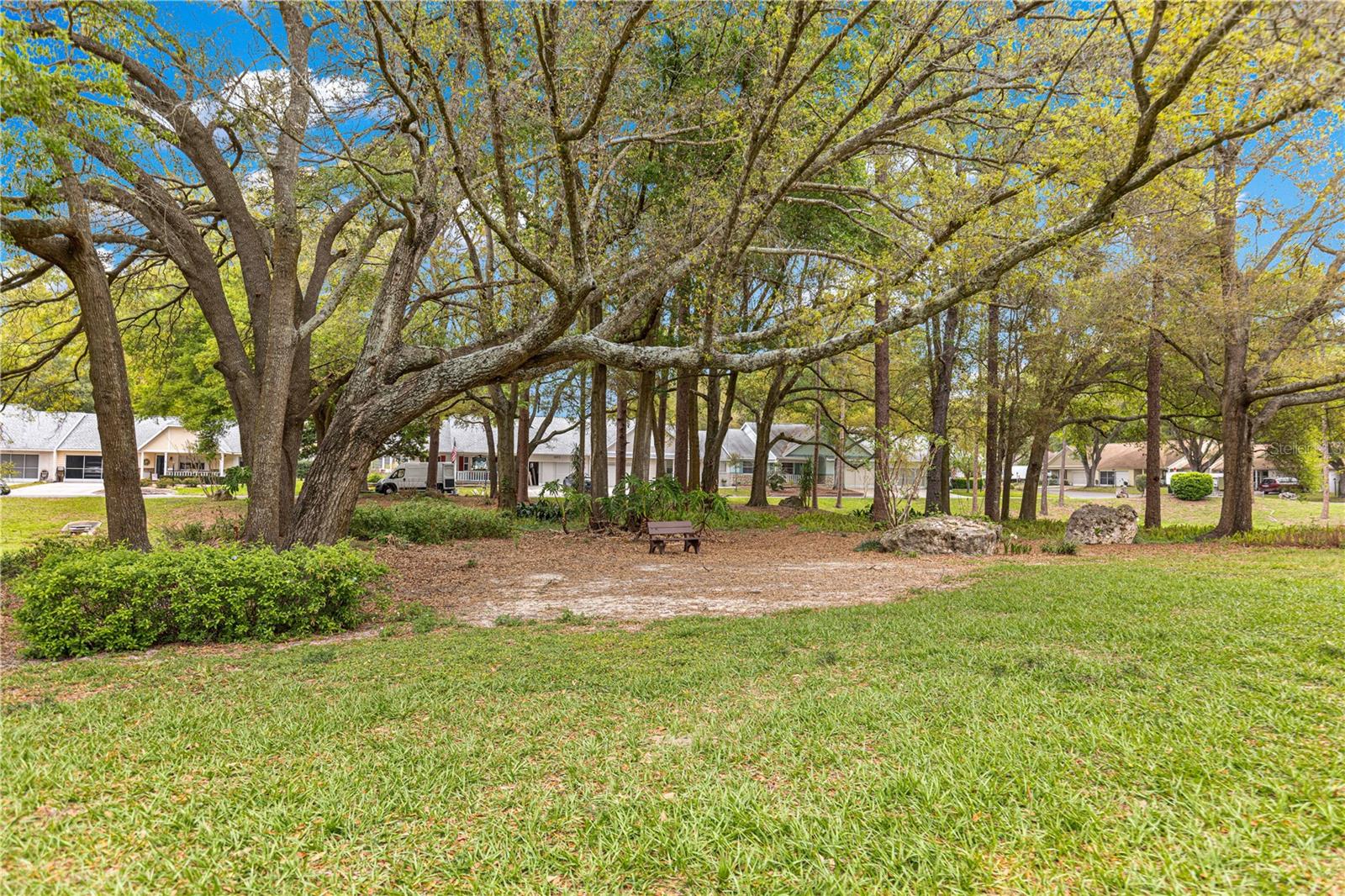 ON TOP OF THE WORLD - Residential