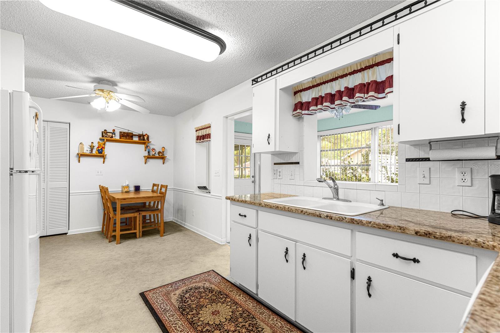 ON TOP OF THE WORLD - Residential