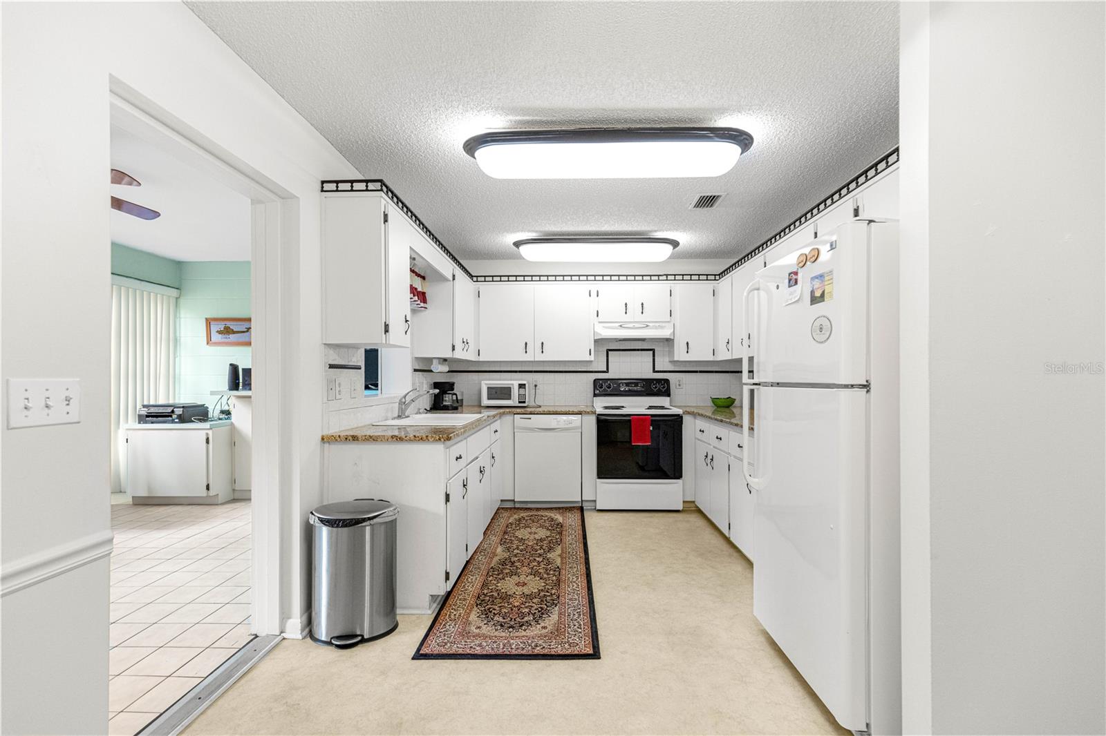 ON TOP OF THE WORLD - Residential