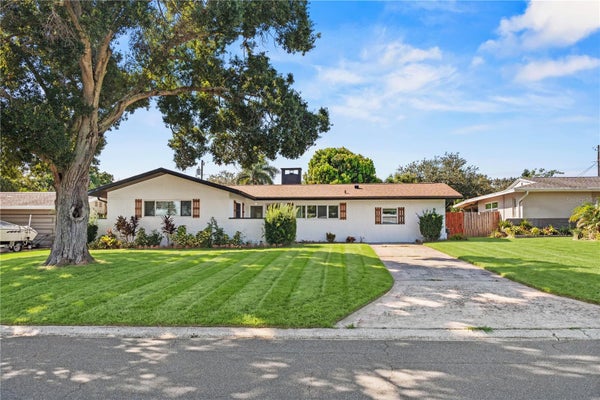 1711 PATLIN CIR S, LARGO, FL 33770 - Image b4b88a0cc6bcd47442e267ef09f54f2a/78879946