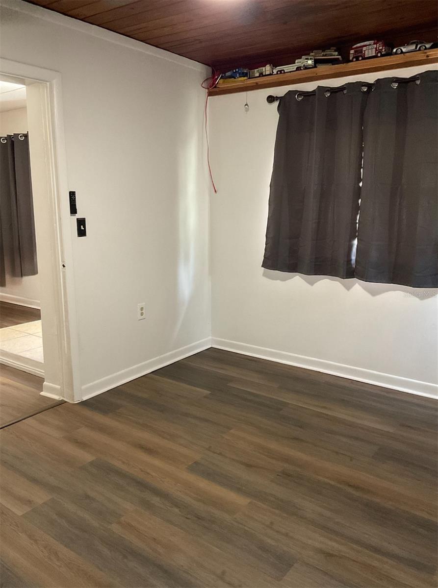 ACREAGE & UNREC - Residential