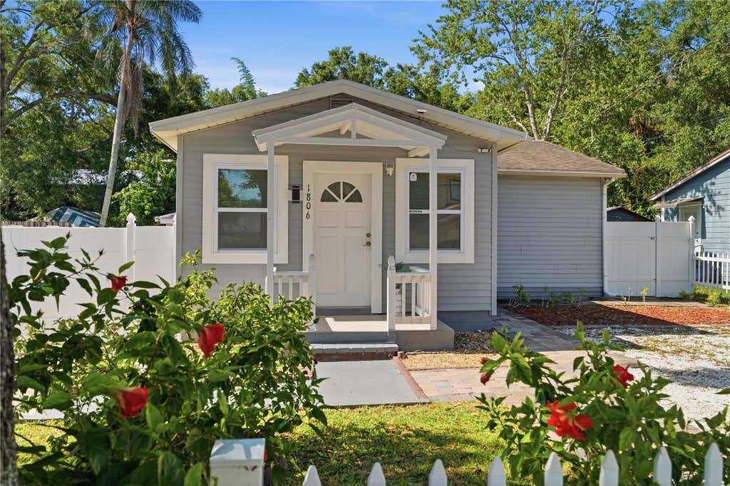 Photo of 1806 W Kirby Street, Tampa, FL 33604 (MLS # TB8537502)