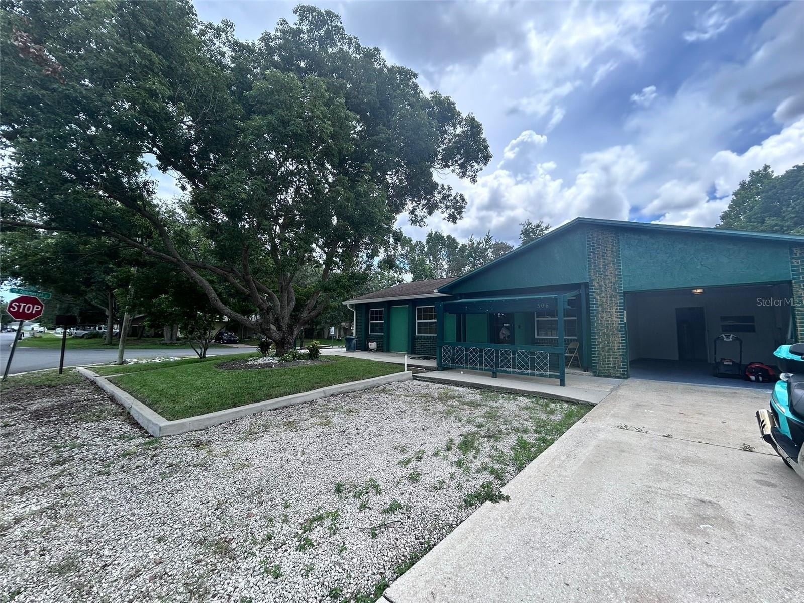 306 SEASONS COURT