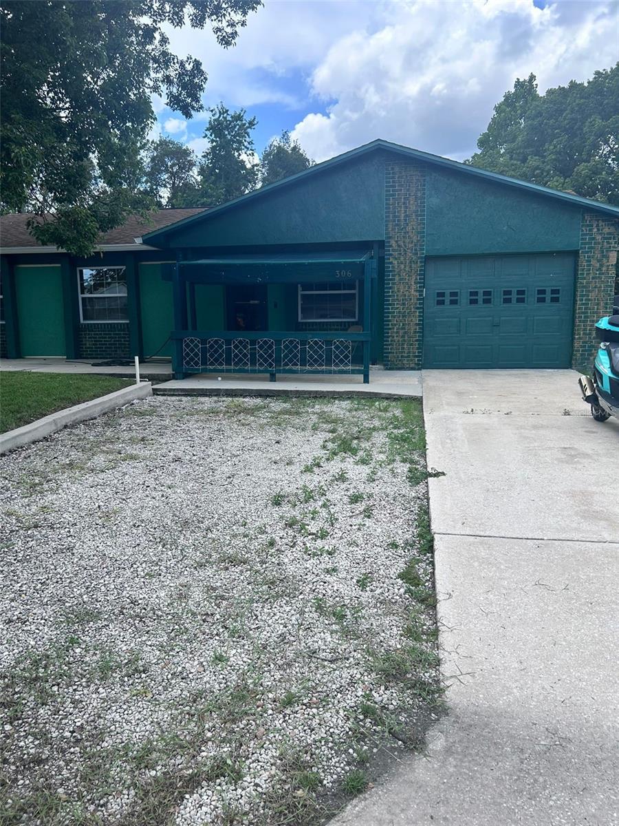 306 SEASONS COURT