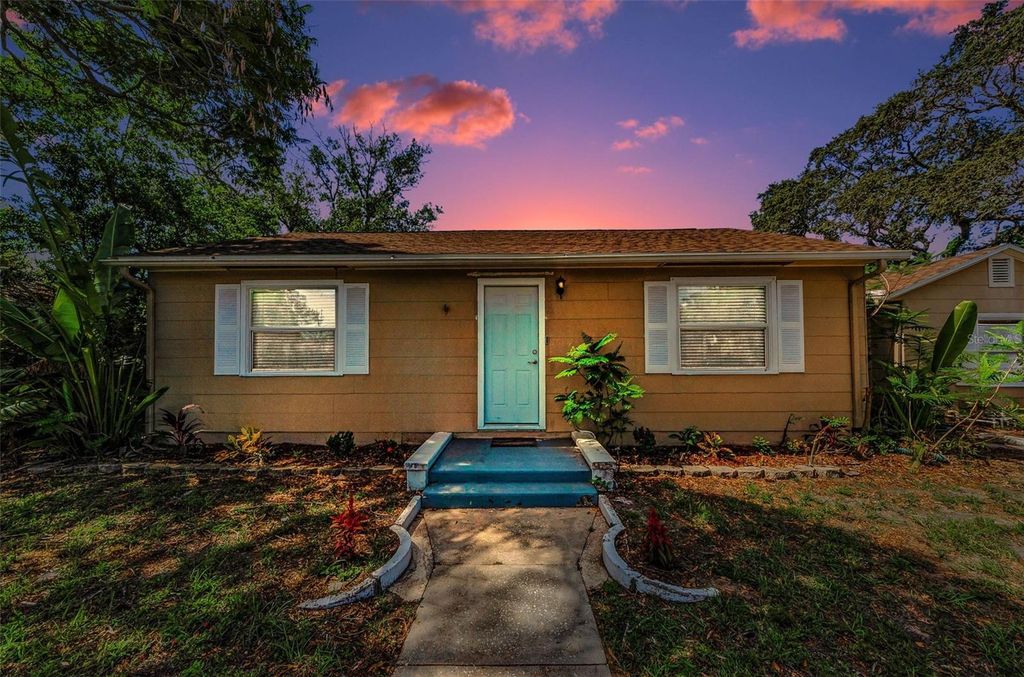 Photo of 4616 5th Avenue N, St Petersburg, FL 33713 (MLS # TB8401827)