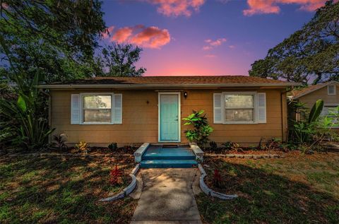 Photo of 4616 5th Avenue N, St Petersburg, FL 33713 (MLS # TB8401827) Photo of 4616 5th Avenue N, St Petersburg, FL 33713 (MLS # TB8401827)