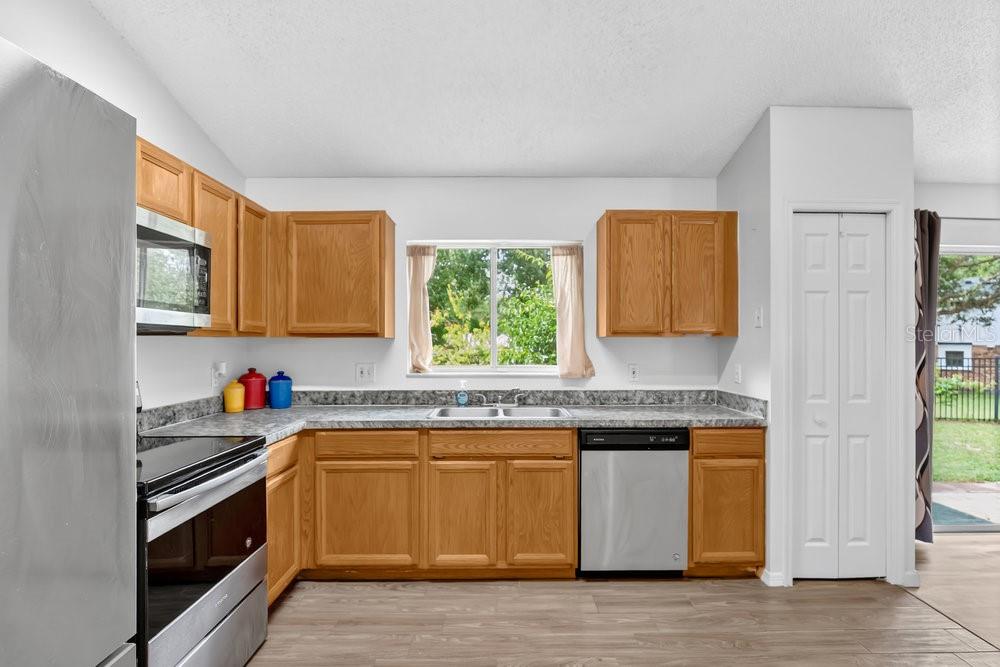 ROYAL OAK ESTATES - Residential