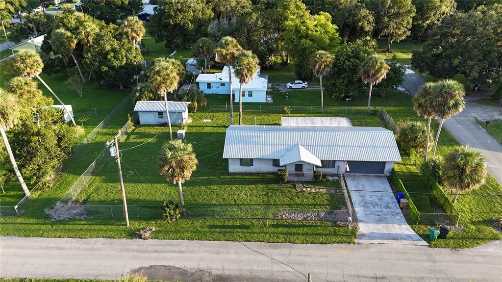 Photo of 307 SW 10th Street, Okeechobee, FL 34974 (MLS # OK225586)